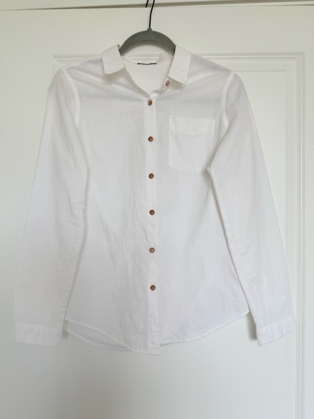 Women’s Classic White Button-Down Shirt